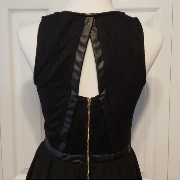 Size 3/4 dresses - Picture 10 of 11